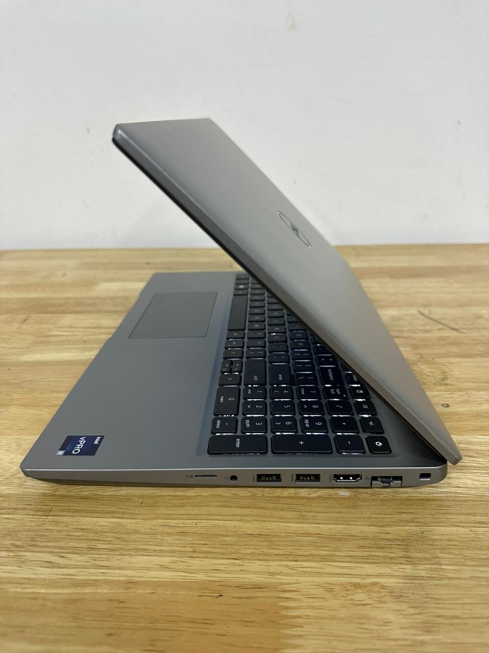 DELL PRECISION 3571