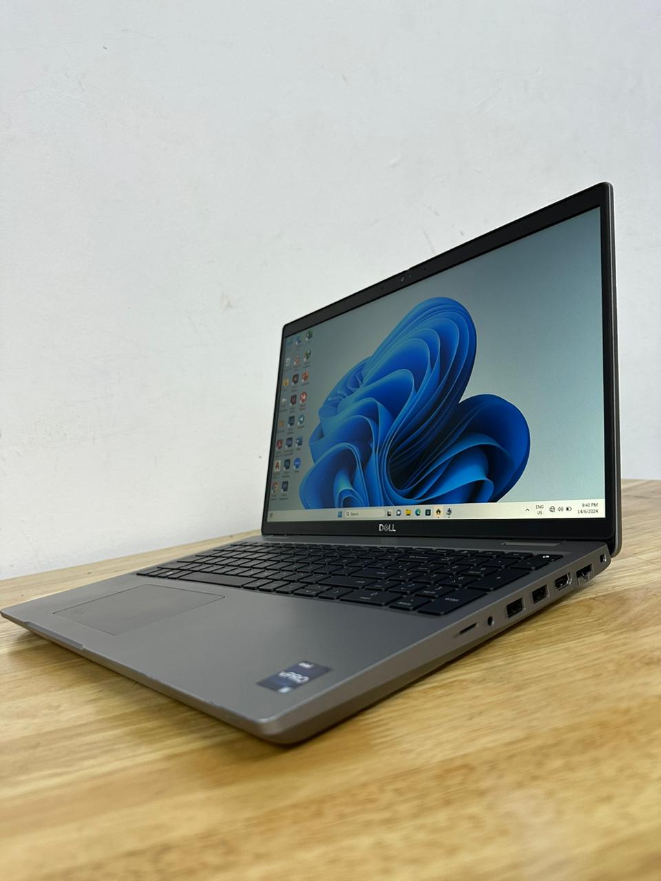 DELL PRECISION 3571