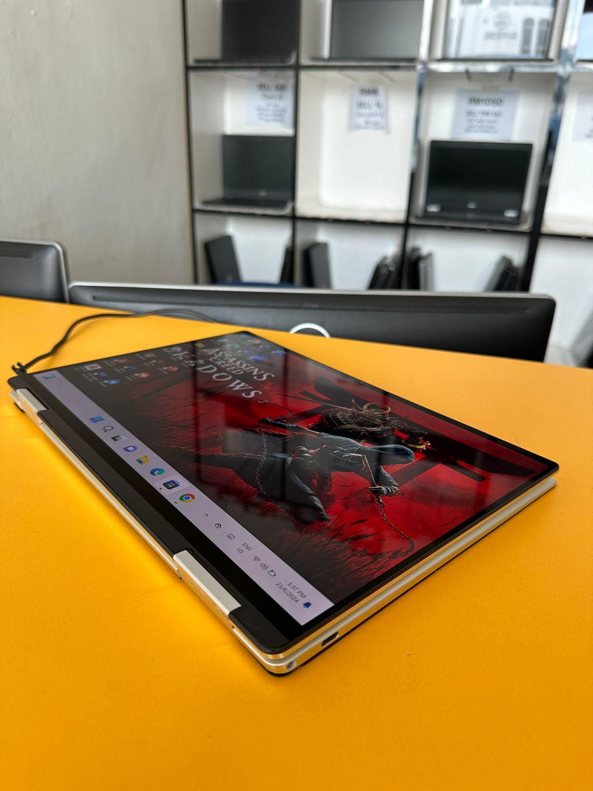 DELL XPS 13 7390 (2-IN 1) i7-1065G7 (10TH GEN)