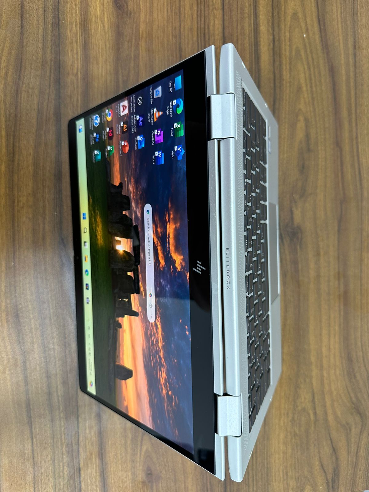 HP ELITEBOOK X360 830 G5 CORE i7-8550U (8TH GEN) 13.3 FHD TOUCHSCREEN 16GB RAM/256GB SSD