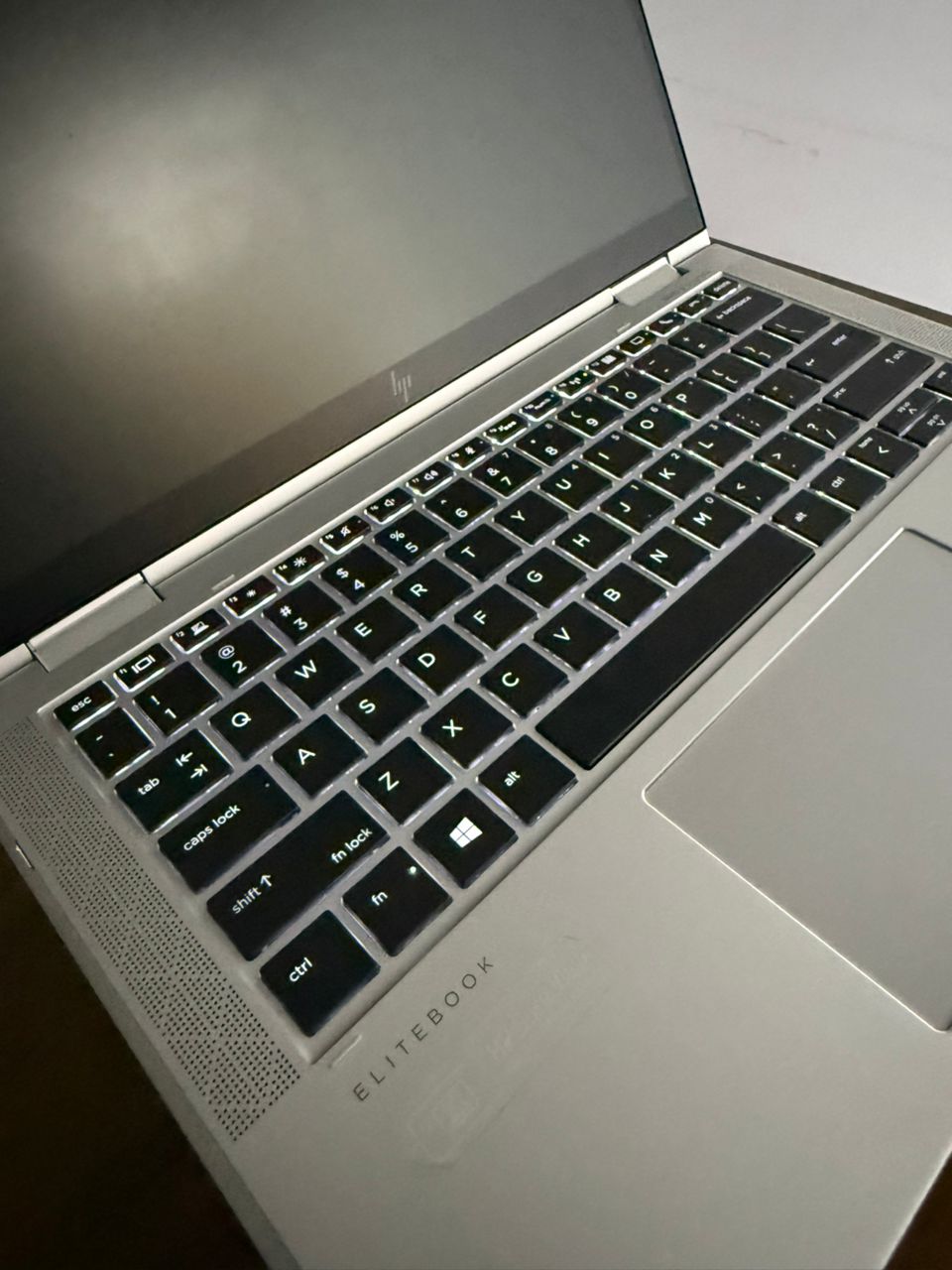 HP ELITEBOOK 1030 G3 CORE i7/i5-8th GEN 13.3 FHD TOUCH SCREEN 16GB RAM UPTO 1TB SSD WINDOW 10/11
