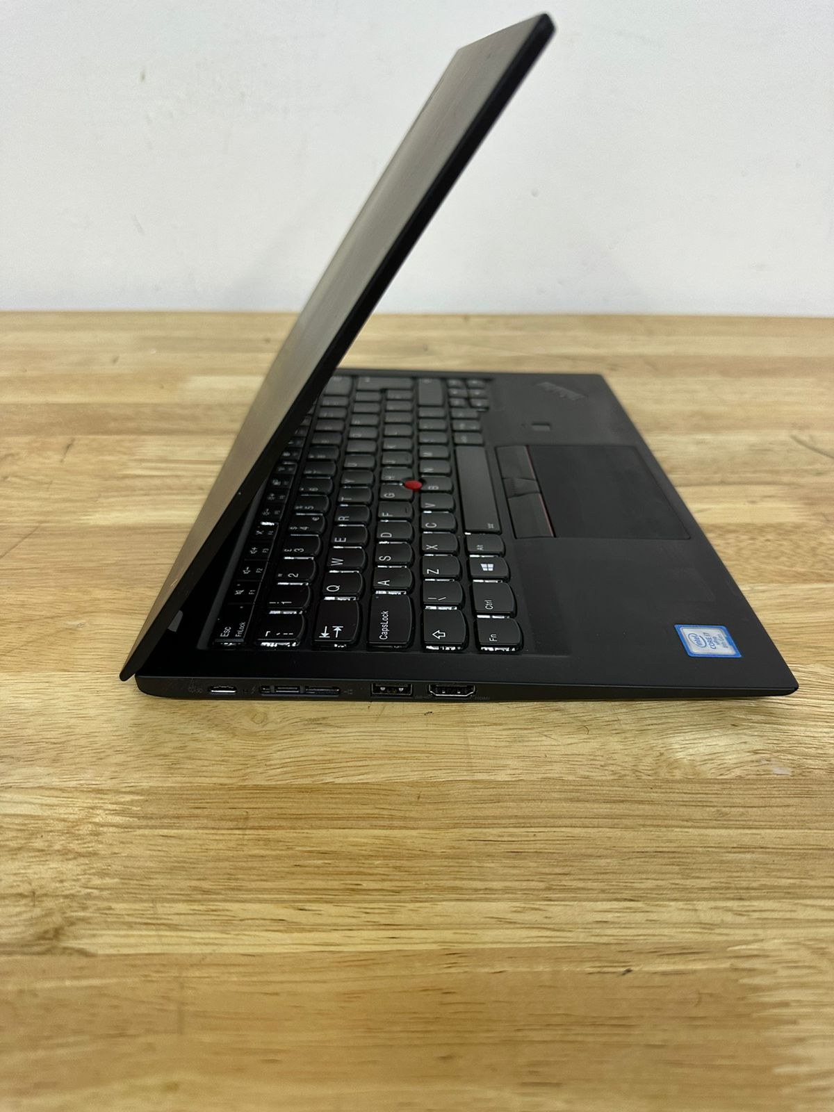 LENOVO THINKPAD X1 CARBON 6TH GEN i7-8GEN 14INCH TOUCHSCREEN 16GB RAM UPTO 1TB SSD WINDOW 11PRO