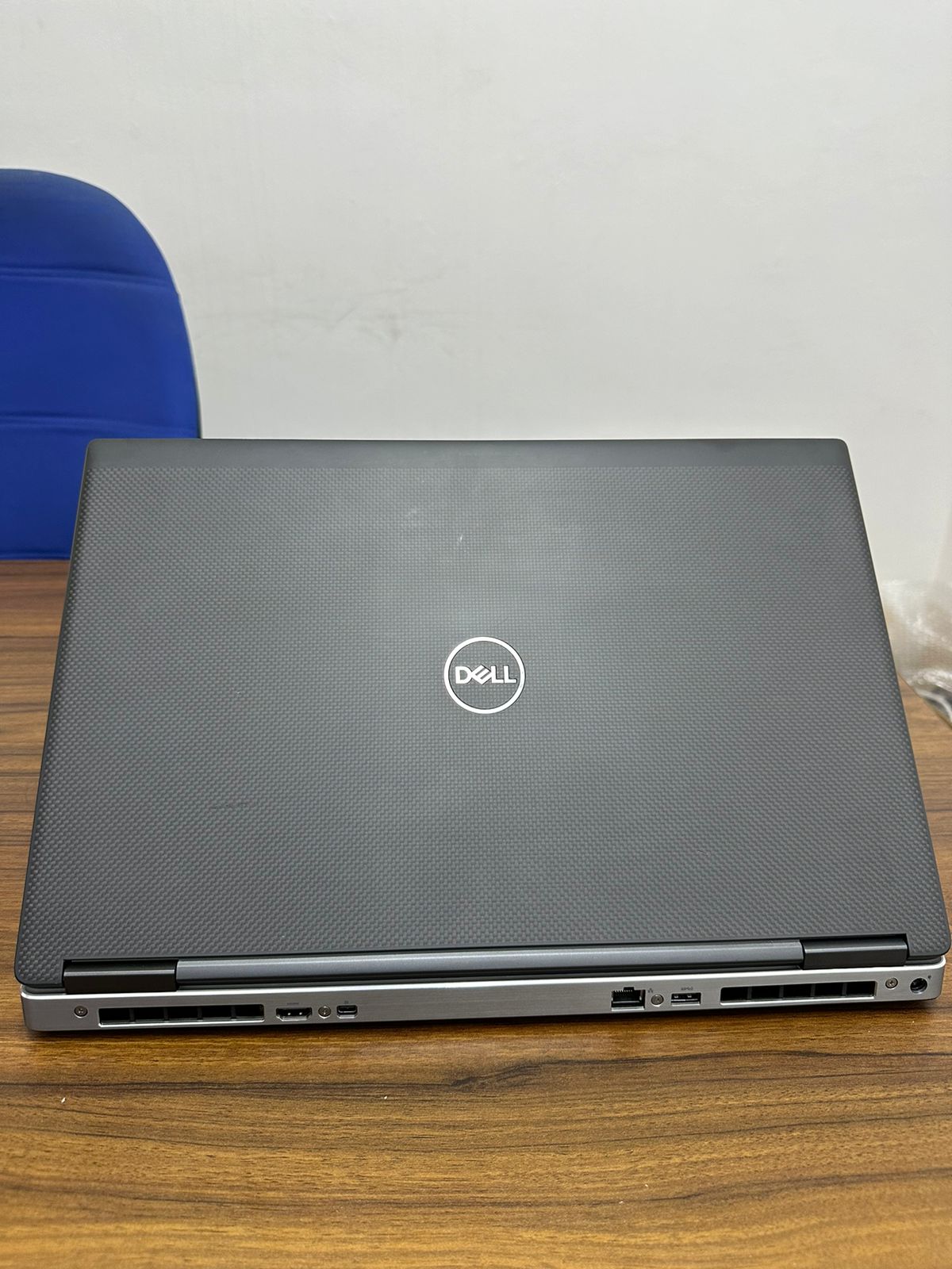 DELL PRECISION 7740 GAMING LAPTOP INTEL XEON-E2276M 32GB RAM /1TB SSD 17.3FHD SCREEN DISPLAY