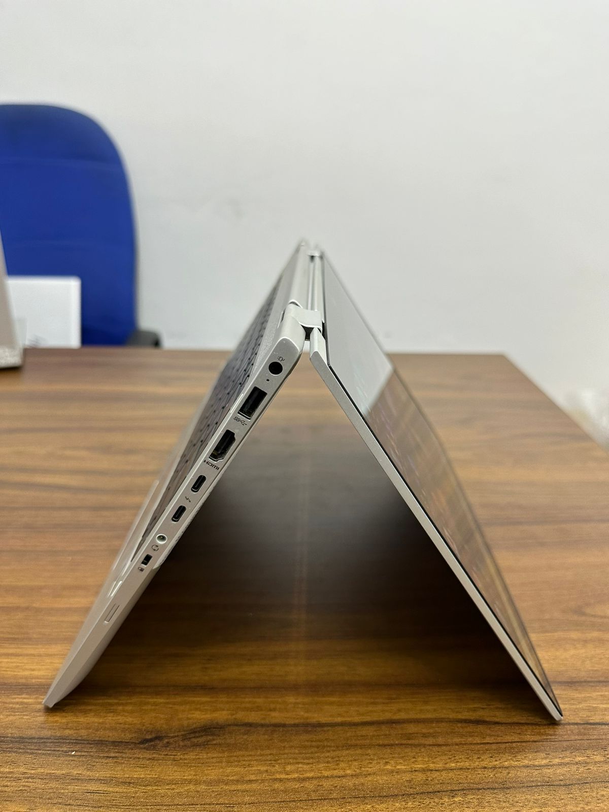 HP ELITEBOOK X360 830 G5 CORE i7-8550U (8TH GEN) 13.3 FHD TOUCHSCREEN 16GB RAM/256GB SSD