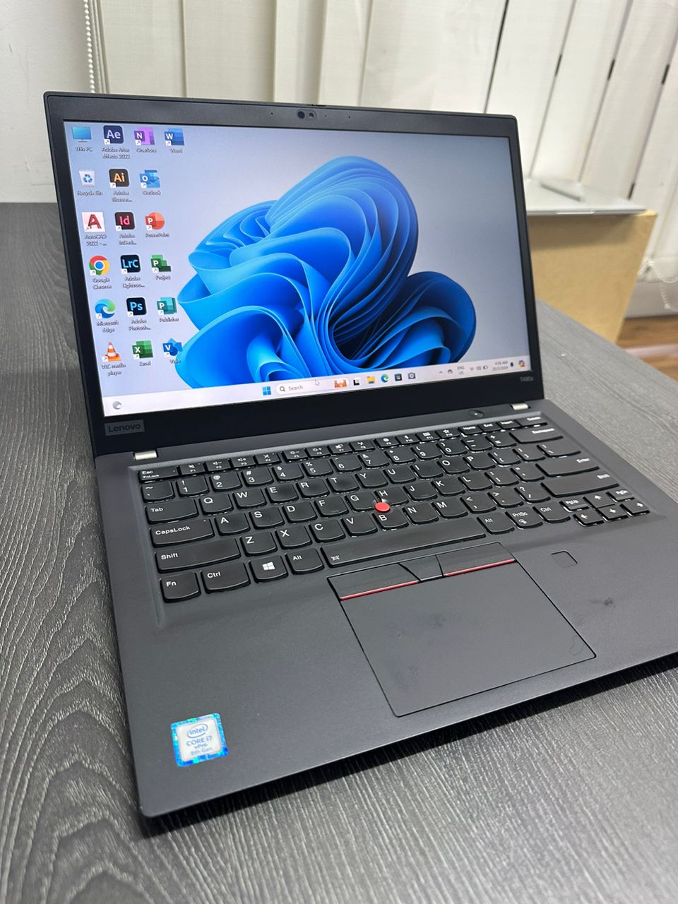 LENOVO THINKPAD T490 CORE i7-(8TH GEN)14 INCH FHD SCREEN UPTO  1TB SSD WINDOWS 10/11 PRO