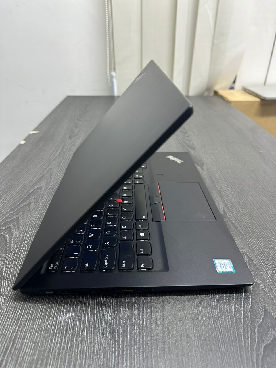 LENOVO THINKPAD T490 CORE i7-(8TH GEN)14 INCH FHD SCREEN UPTO  1TB SSD WINDOWS 10/11 PRO