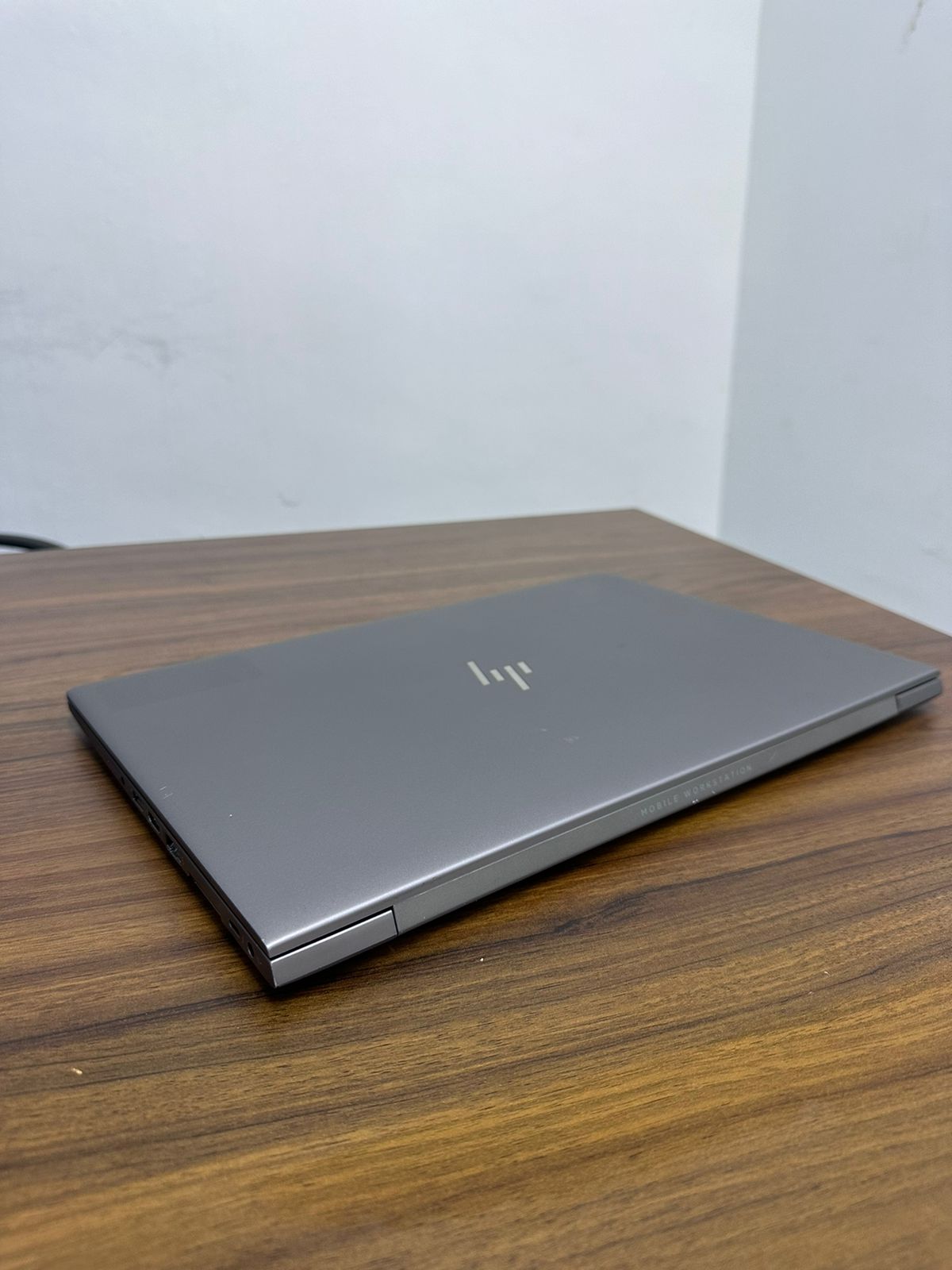 HP ZBOOK 15u G5 i7-8TH GEN 16GB RAM 256GB SSD 15.6 FHD SCREEN FINGERPRINT READER KEYBOARD BACKLIGHT WINDOW 11PRO