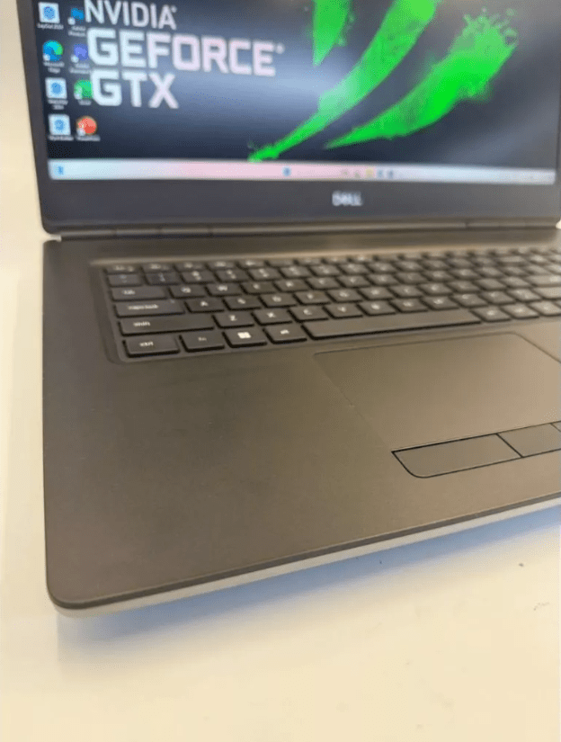 Dell Precision 7760 Engineering Laptop i7-11th GEN (1 YEAR WARRANTY T&C) 17.3" CAD/3D Modeling Powerhouse Win 11 PRO - Zaranet.my